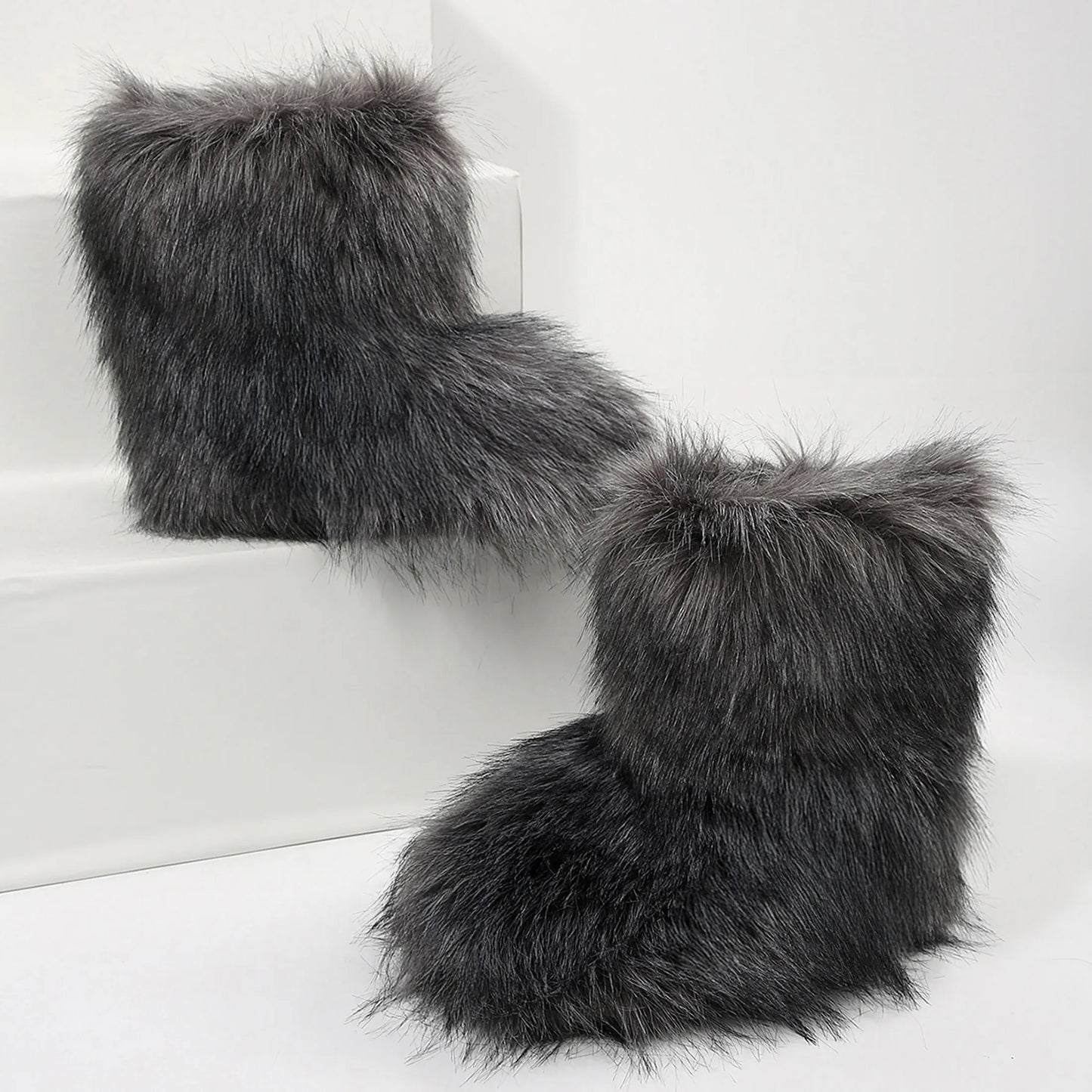 Fluffy Stylish Boots (W)